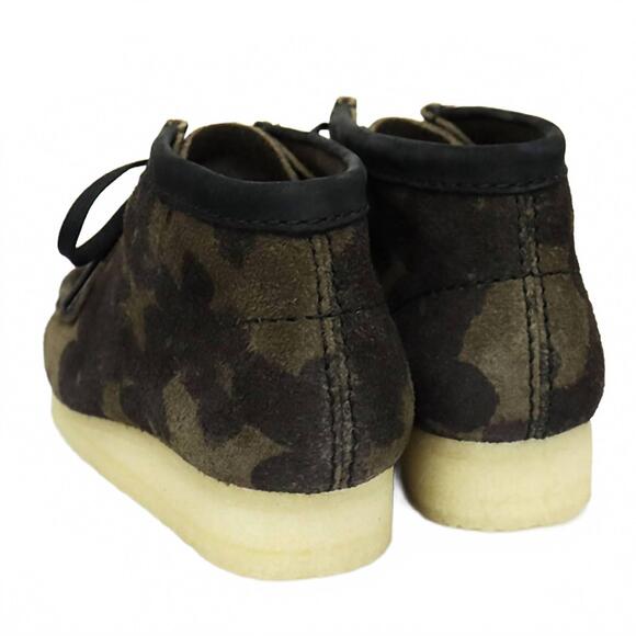 NEW CLARKS women's wallabee boot in black khaki floral - Picture 3 of 4